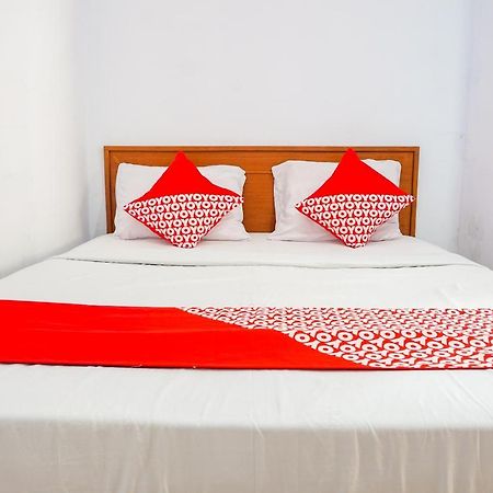 בנדונג Oyo 569 Cigadung Guest House Syariah מראה חיצוני תמונה