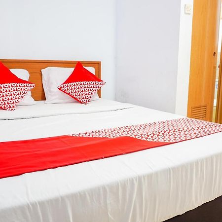 בנדונג Oyo 569 Cigadung Guest House Syariah מראה חיצוני תמונה