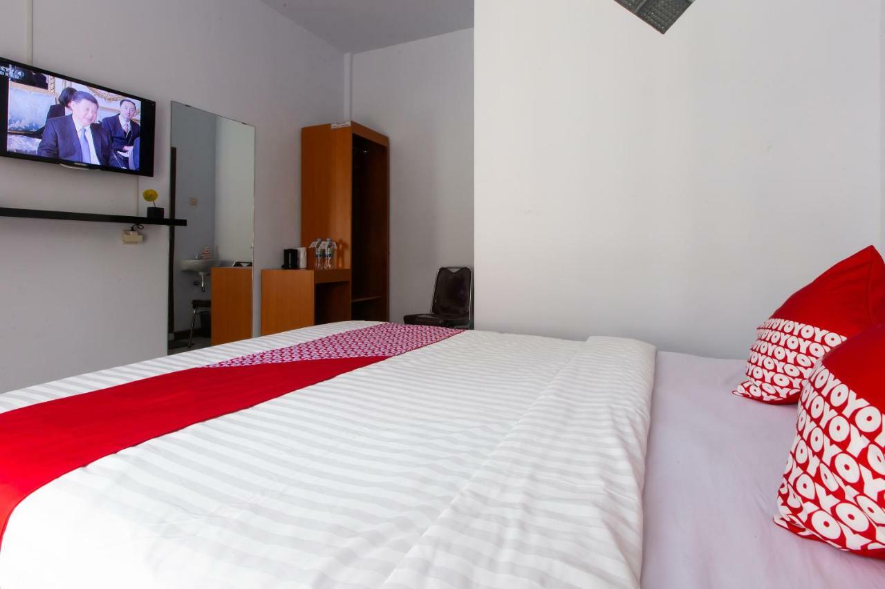 בנדונג Oyo 569 Cigadung Guest House Syariah מראה חיצוני תמונה